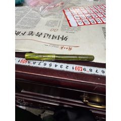 老金筆、不懂什么拍、筆桿沒有裂筆尖看圖片、東西如圖看清拍拍好不退