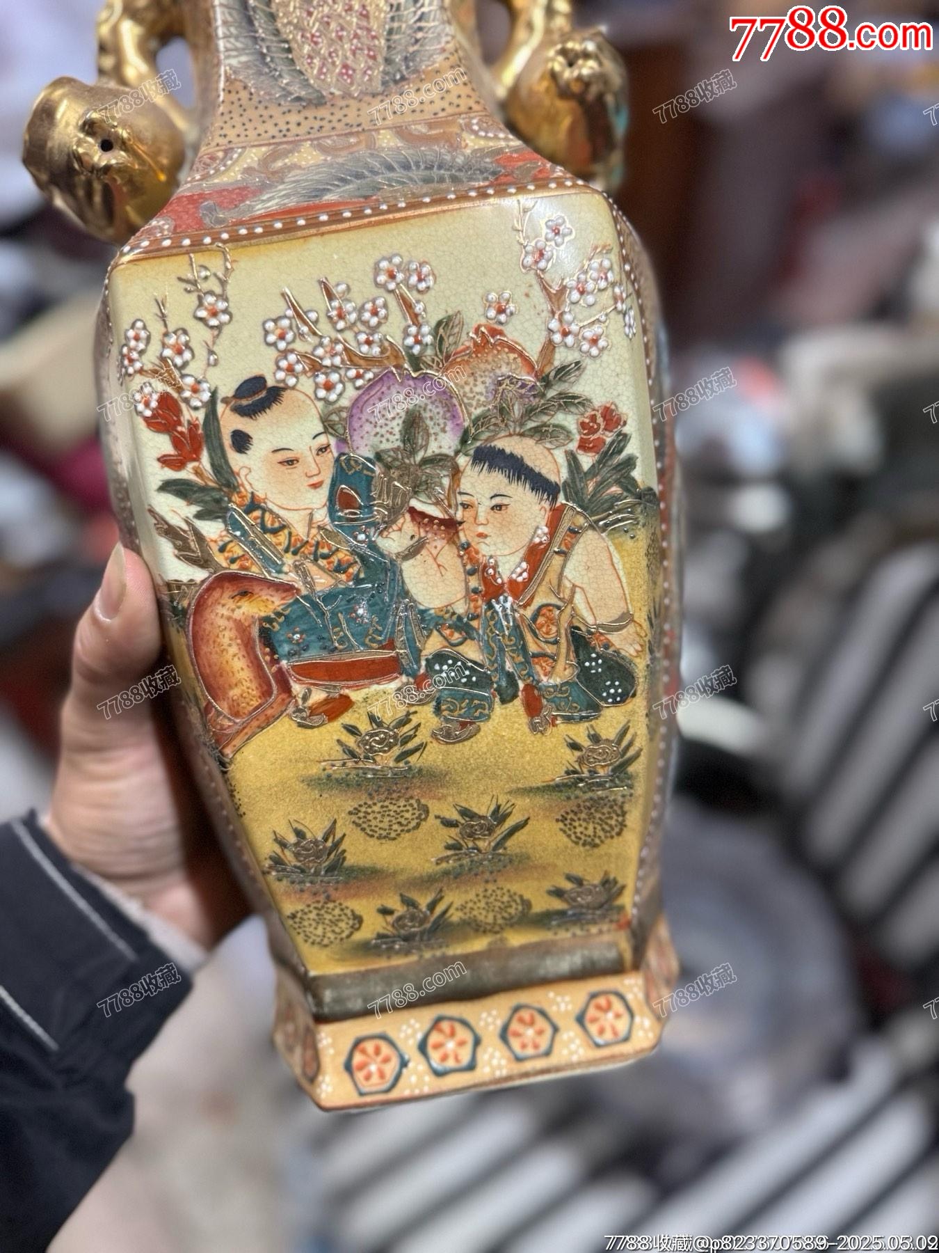 1996年的老彩繪描金人物童子壽桃雙耳六方瓶，精工細(xì)作，滿工滿彩描金_價(jià)格39元_第5張_