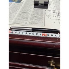 早期英雄100金筆、筆桿沒有裂痕、筆尖完好、實物實拍東西如圖、拍好不退