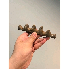 老黃玉雕筆架山子_
