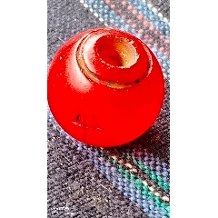 紅色琉璃珠子_