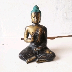 銅鎏金佛像