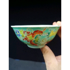 （全美品）民國(guó)時(shí)期松石綠地粉彩瓜蝶紋碗描述：口徑11.2cm，全美品
