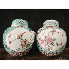 解放初細路粉彩開窗花鳥罐子一對高度：15cm品相：全品，滿工滿繪，這個全網(wǎng)唯