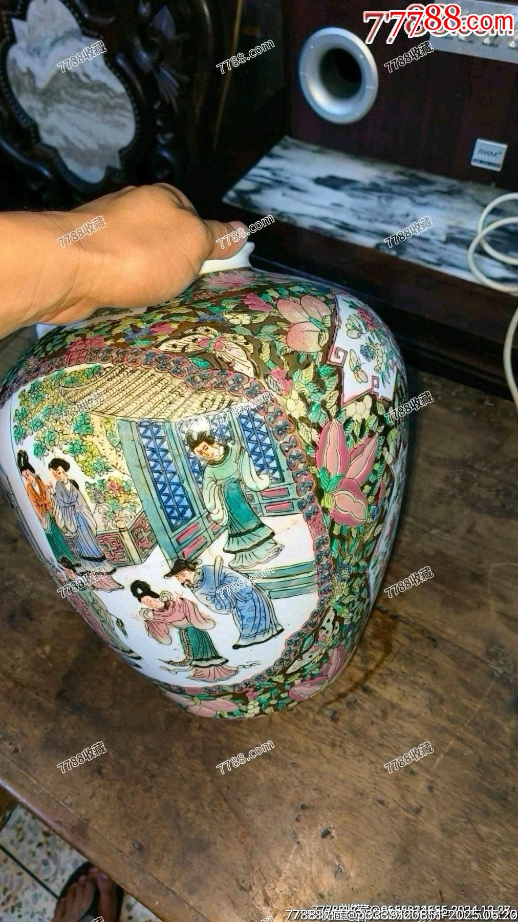 老廣彩人物大瓶大罐滿彩滿工精工細(xì)作，口邊有一點(diǎn)點(diǎn)修補(bǔ)，如圖所示發(fā)貨_價(jià)格153元_第1張_