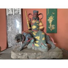 武財(cái)神趙公明木雕彩繪。表情生動(dòng)逼真造型威武霸氣。_