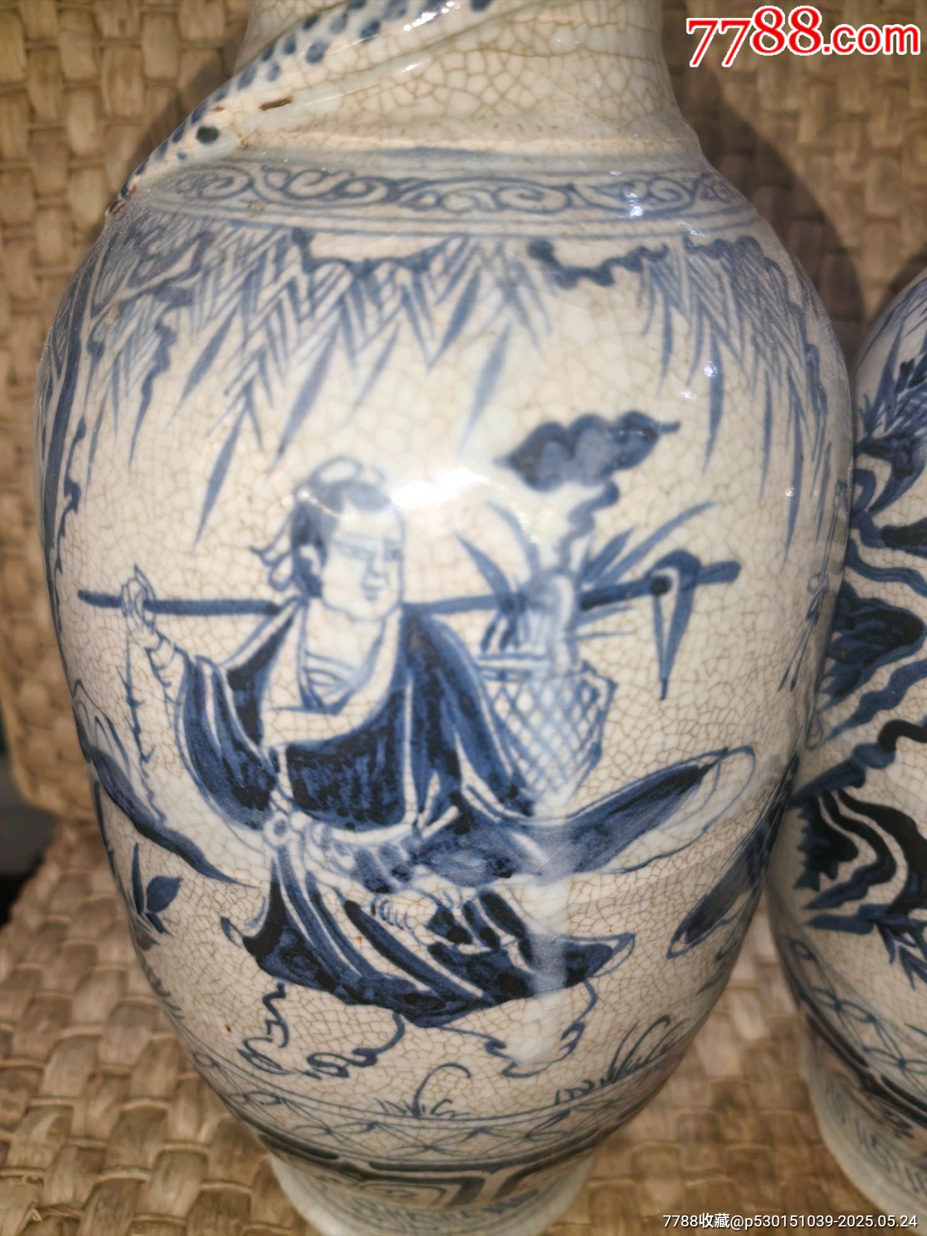 老青花瓷八仙人物堆塑龍紋瓶一對(duì)，一只龍頭有點(diǎn)老磕其他完好品佳！_價(jià)格3888元_第12張_