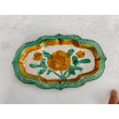 盤子，多處掉釉_