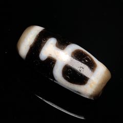 藏區(qū)回流老料高油包漿【寶瓶天珠】_