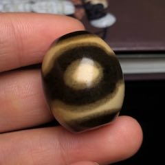 藏區(qū)回流珍藏品達(dá)洛【坦誠(chéng)三眼天珠】_