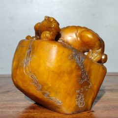 珍藏田黃石老閑章【旺運貔貅】_