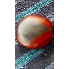 千年紅黑瑪瑙背云_