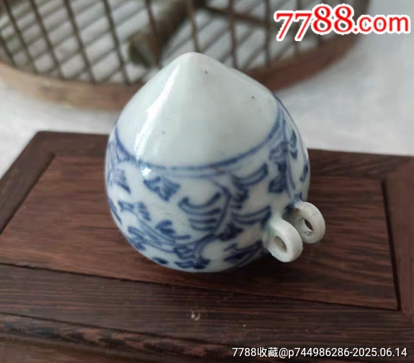 清.中期青花纏枝蓮雞心鳥食罐【已鑒定】】_價(jià)格2800元_第4張_