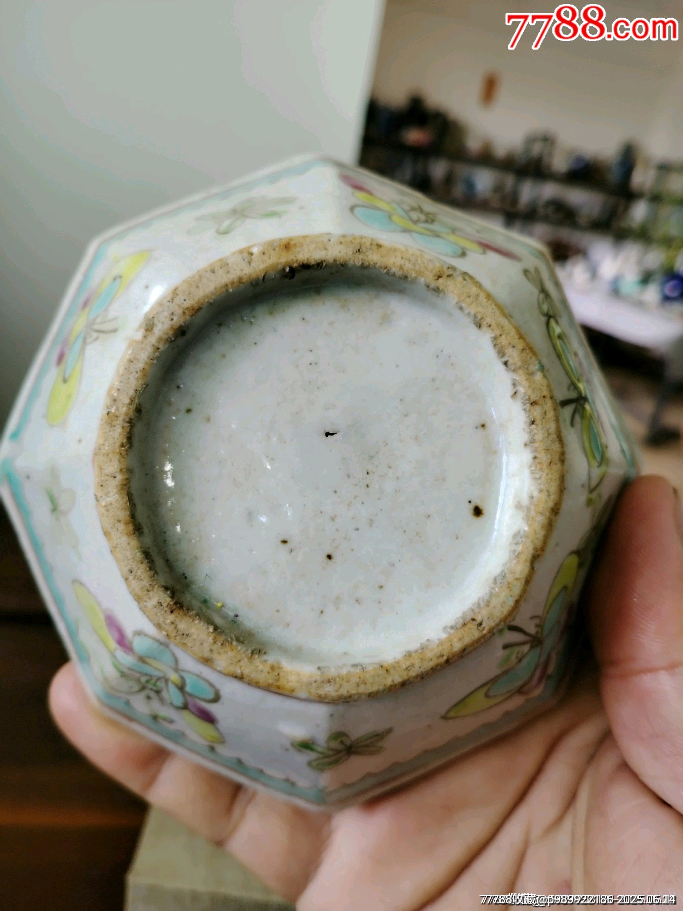 （全品）晚清同治粉彩八方蝴蝶貢碗品相全品，圖二口沿天然小縮釉，表面有綠彩的尺寸直_價格127元_第6張_