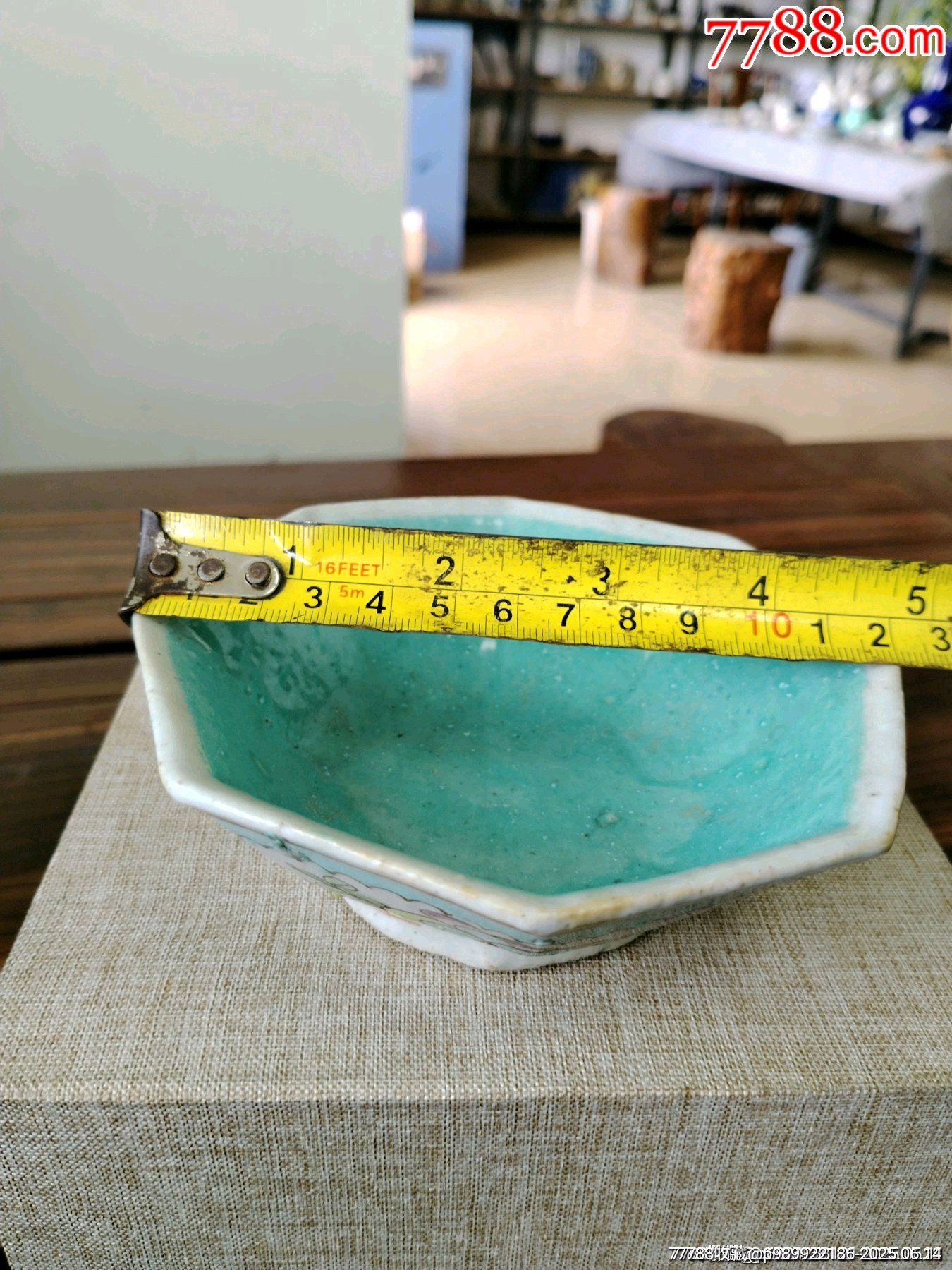 （全品）晚清同治粉彩八方蝴蝶貢碗品相全品，圖二口沿天然小縮釉，表面有綠彩的尺寸直_價格127元_第8張_