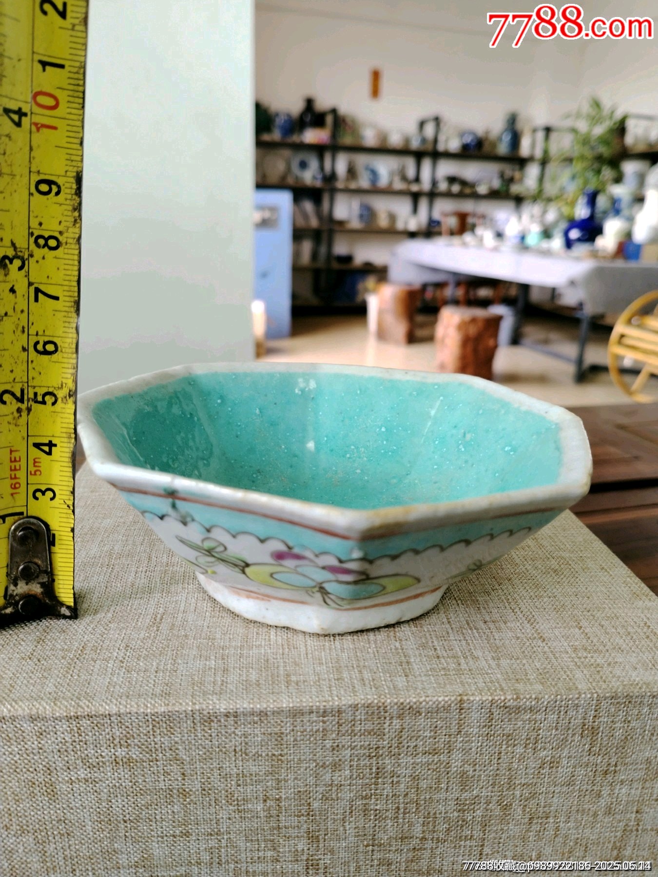 （全品）晚清同治粉彩八方蝴蝶貢碗品相全品，圖二口沿天然小縮釉，表面有綠彩的尺寸直_價格127元_第9張_