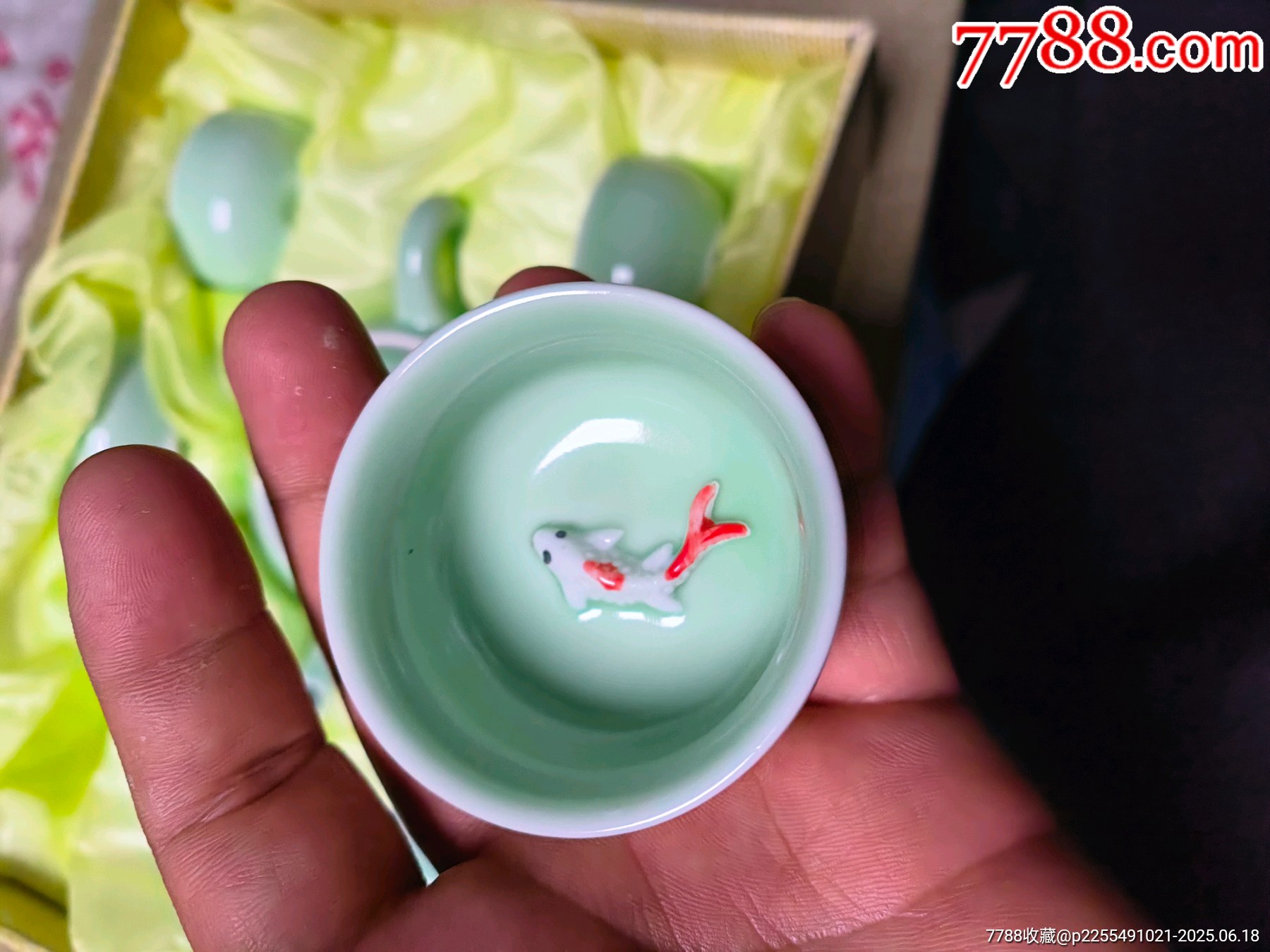 青瓷茶壺一套（沒使用過，強調杯底不是杯身裂，是釉裂）_價格15元_第5張_