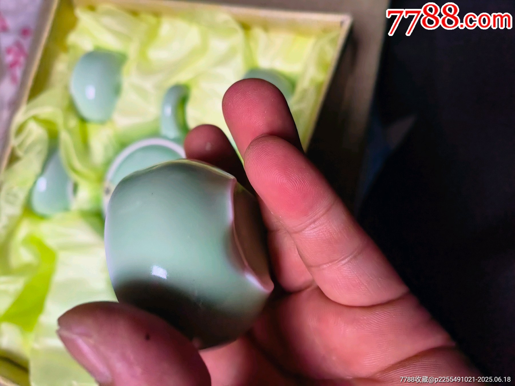 青瓷茶壺一套（沒使用過，強調杯底不是杯身裂，是釉裂）_價格15元_第6張_