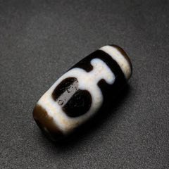 藏區(qū)回流老料高油包漿【寶瓶天珠】_