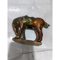 瓷馬。