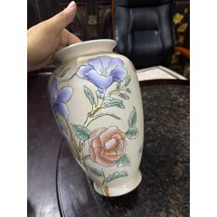 六七年代的老粉彩花瓶，完整，如圖所見(jiàn)發(fā)貨