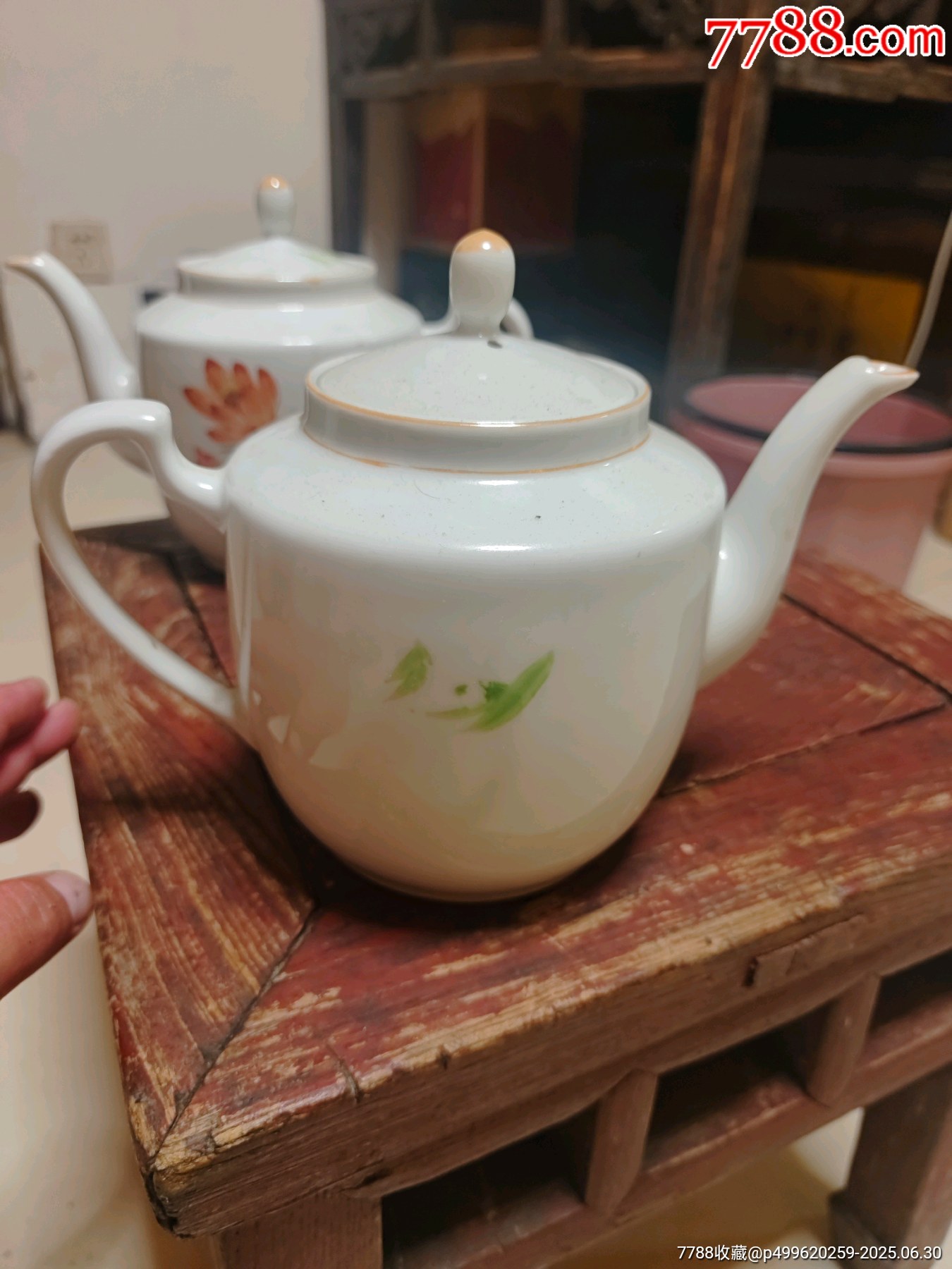 60年代，美品花卉圓壺一對_價格128元_第12張_
