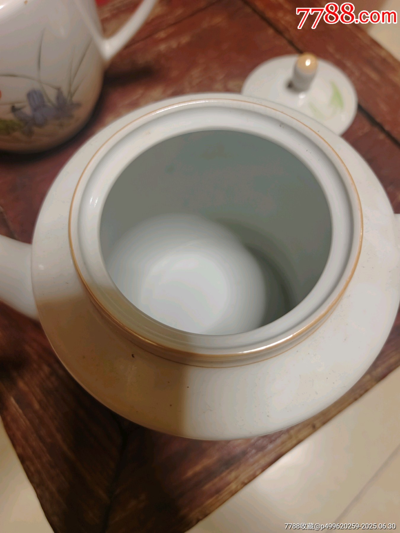 60年代，美品花卉圓壺一對_價格128元_第17張_