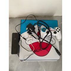 2TB索尼PS4Pro游戲機(jī)一套