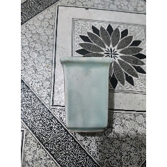 瓷花盆。