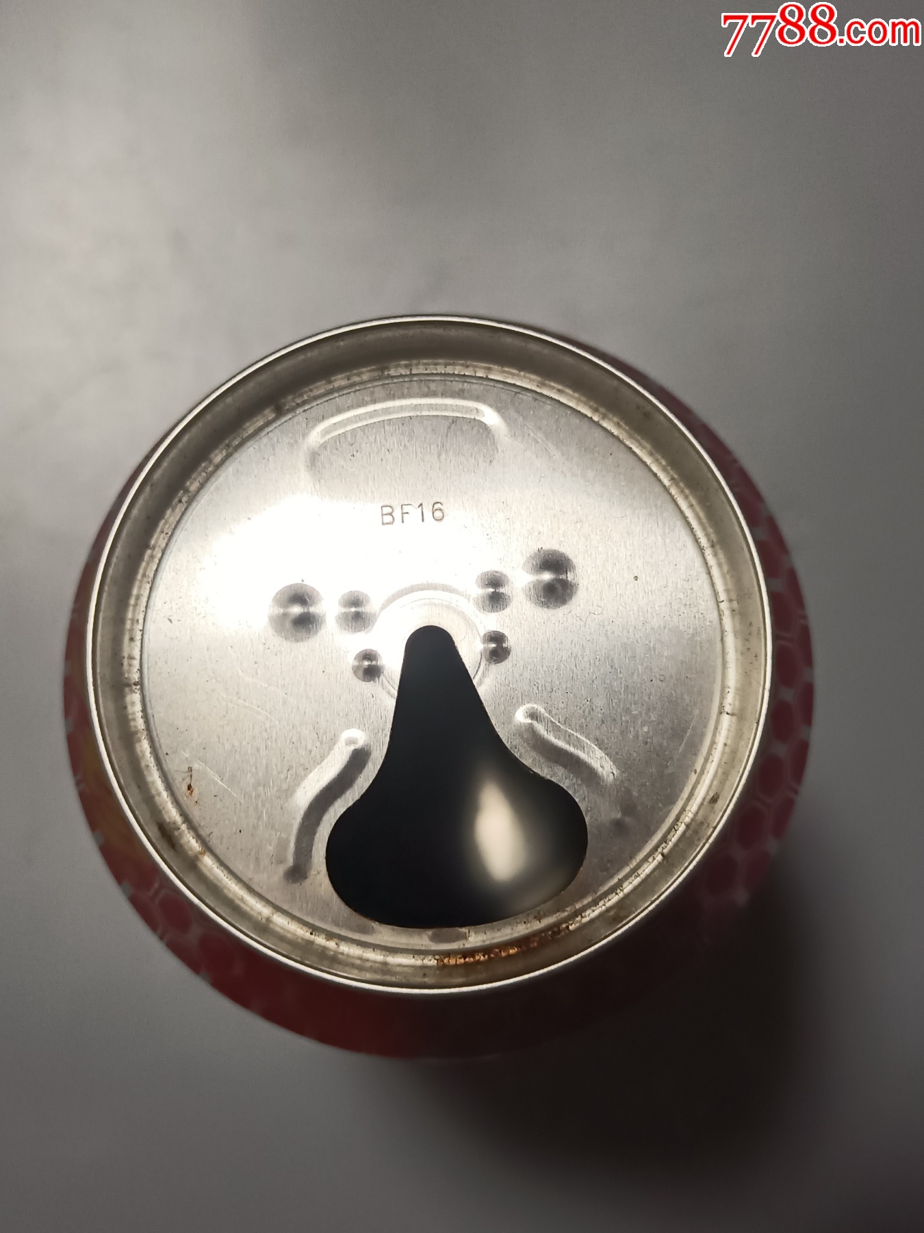 机器猫图案珍珍荔枝味汽水易拉罐空罐