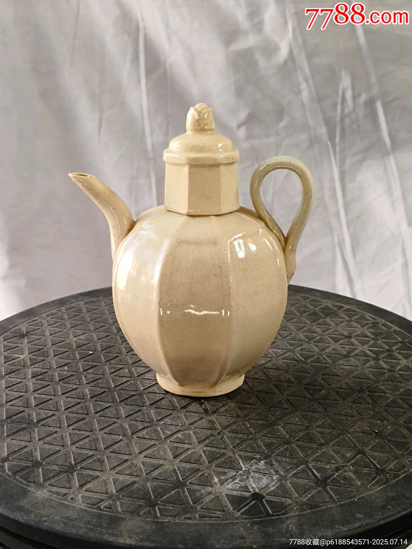 壺，壺嘴有磕碰【1431】_價格200元【羊兒小店】_第1張_