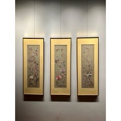 晚清花鸟粤绣三条屏，单幅尺寸107×39厘米。_补子/绣片