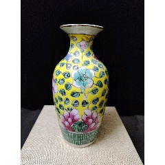 清三代乾隆黃地花卉紋賞瓶尺寸高16cm(au42662063)