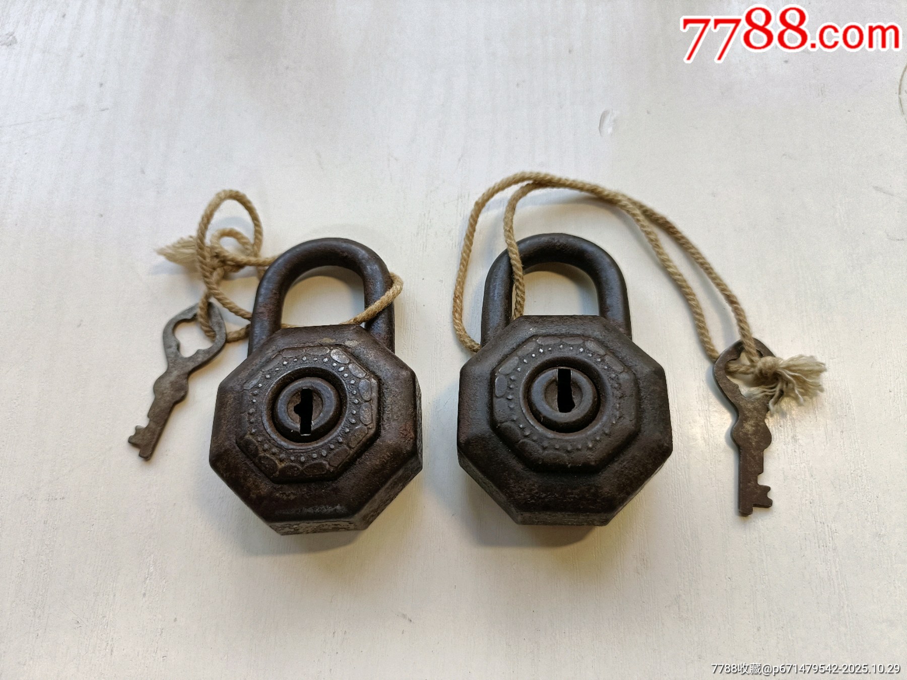 民国时期道观使用的八卦造型铁锁一对__【7788收藏__收藏热线】