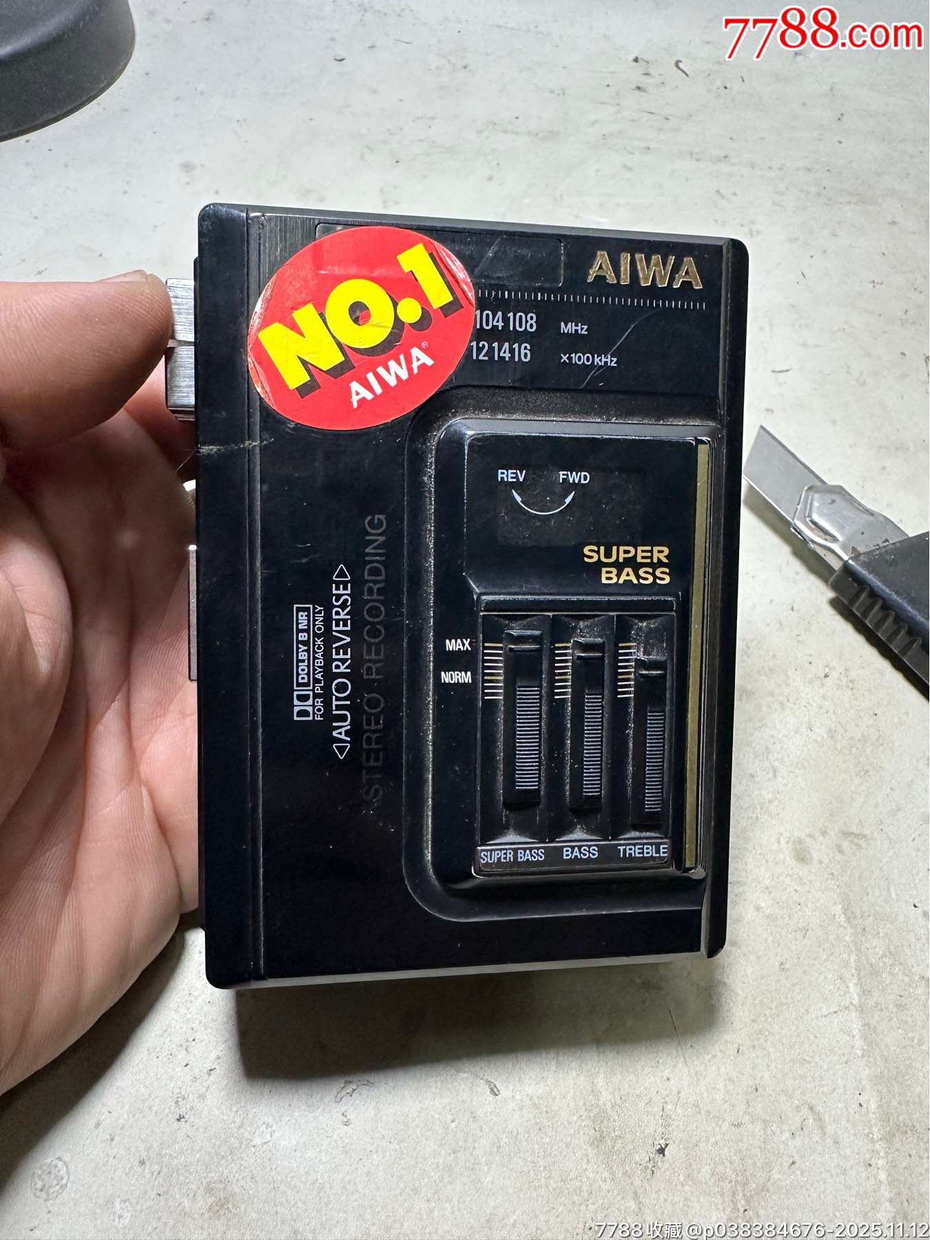 爱华J370随身听,功能正常,少电池仓盖-价格:1元-au42980488-随身听/mp3 -加价-7788收藏__收藏热线