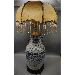 美國回流清中期青花喜字瓶臺燈品相：如圖，改件，擺設超級好尺寸：(zc43187967)