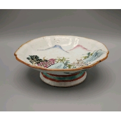 美國回流晚清同治細(xì)路粉彩山水亭臺樓閣供盤品相：口沿一條短線尺寸