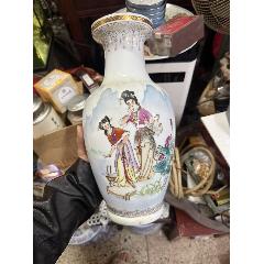 6070年代的老楓溪潮彩仕女人物花瓶，畫功精湛，一面畫仕女人物一面題寫詩詞，完整_彩繪瓷/彩瓷_￥115