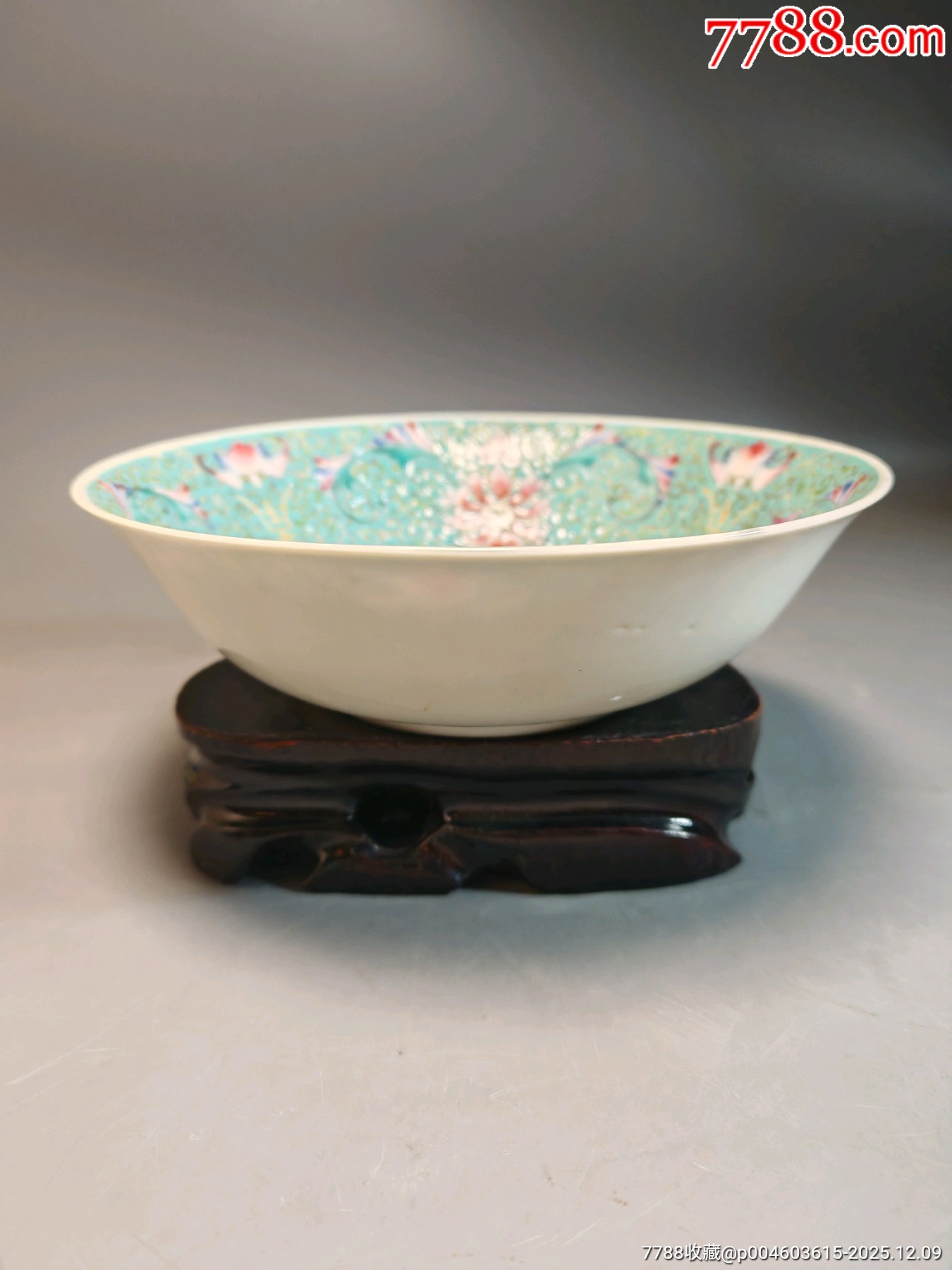 晚清民國松石綠釉粉彩寶相花紋碗_價格901元_第1張_