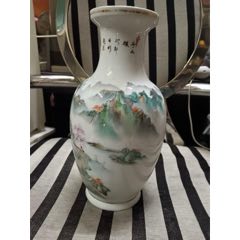 1983年的老楓溪粉彩淺絳彩繪山水花瓶，畫(huà)功精細(xì)，完整，如圖所見(jiàn)發(fā)貨_彩繪瓷/彩瓷_￥161