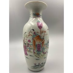 歐洲回流，晚清同治粉刺天官賜福賞瓶。畫工精細(xì)，畫工絕對(duì)算是同類題材中的佼