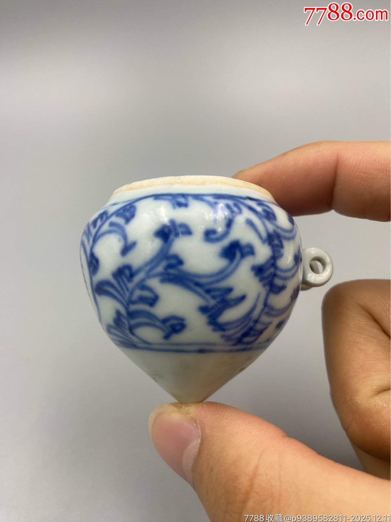 歐洲回流，清中期嘉慶道光纏枝蓮鳥(niǎo)食館。畫(huà)工精細(xì)，畫(huà)工絕對(duì)算是同類題材中的佼_價(jià)格551元_第3張_