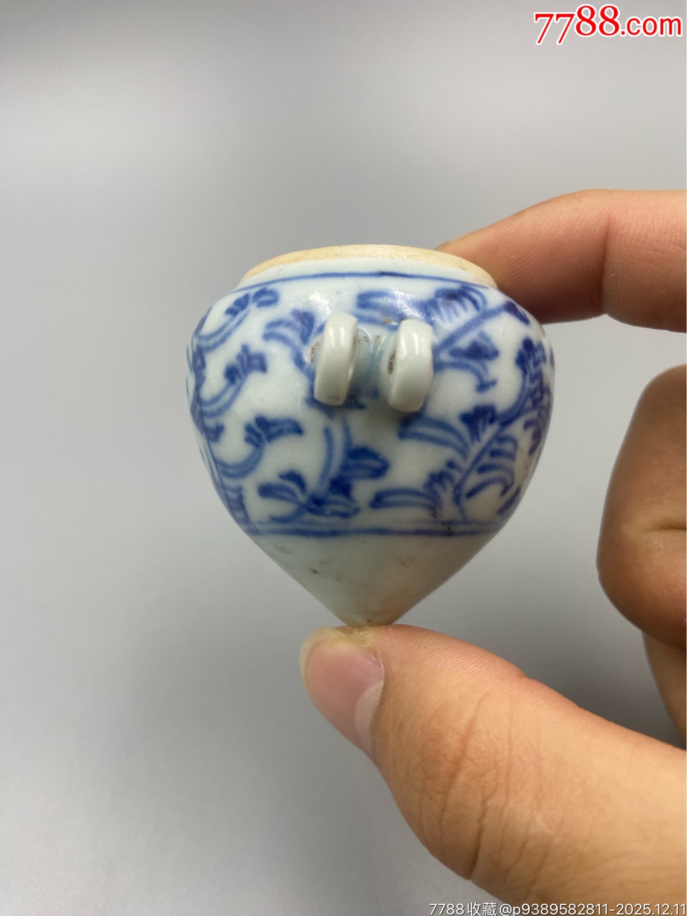 歐洲回流，清中期嘉慶道光纏枝蓮鳥(niǎo)食館。畫(huà)工精細(xì)，畫(huà)工絕對(duì)算是同類題材中的佼_價(jià)格551元_第4張_