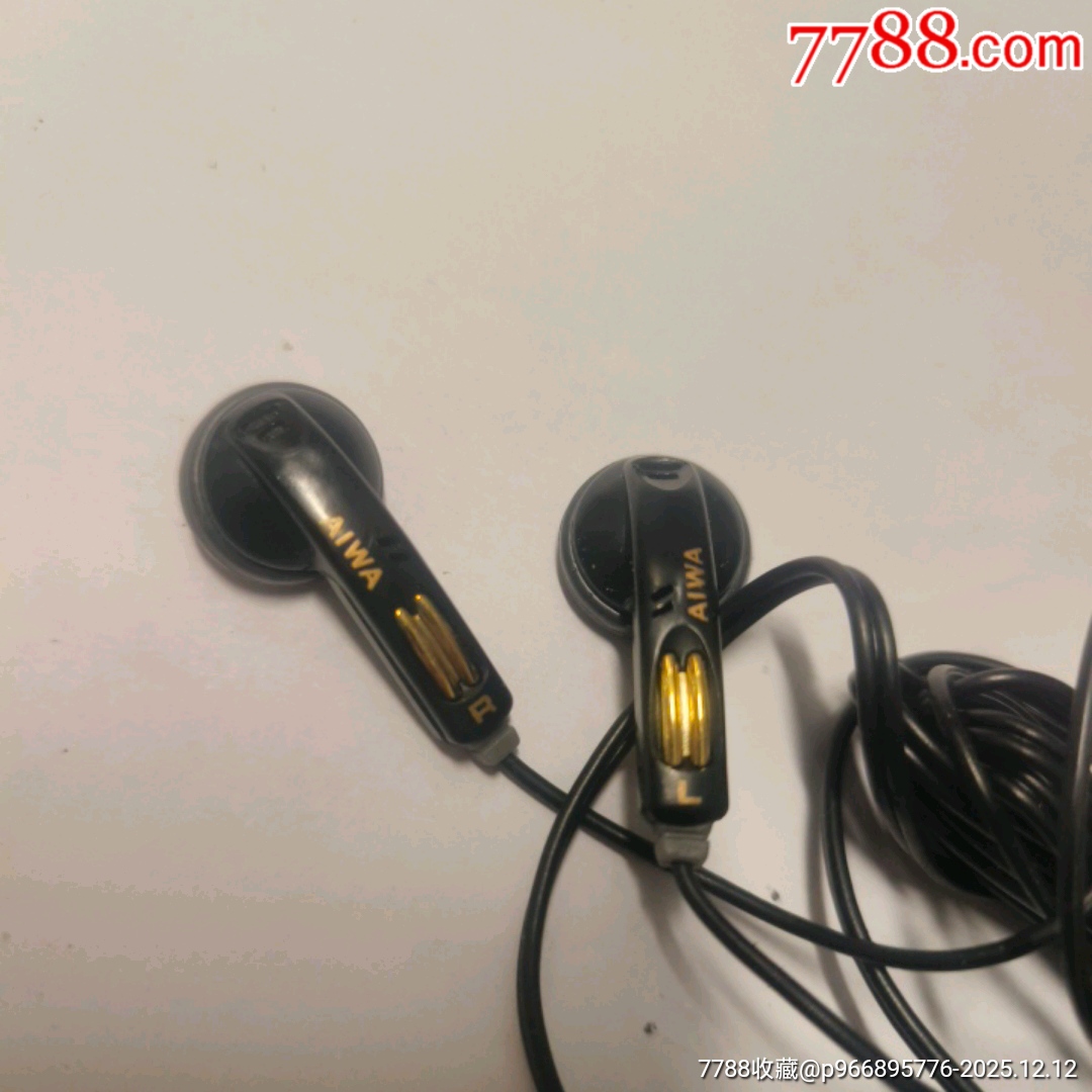 愛(ài)華HS一T11磁帶機(jī)十原裝耳機(jī)（通電！耳機(jī)正常使用）_價(jià)格823元_第2張_