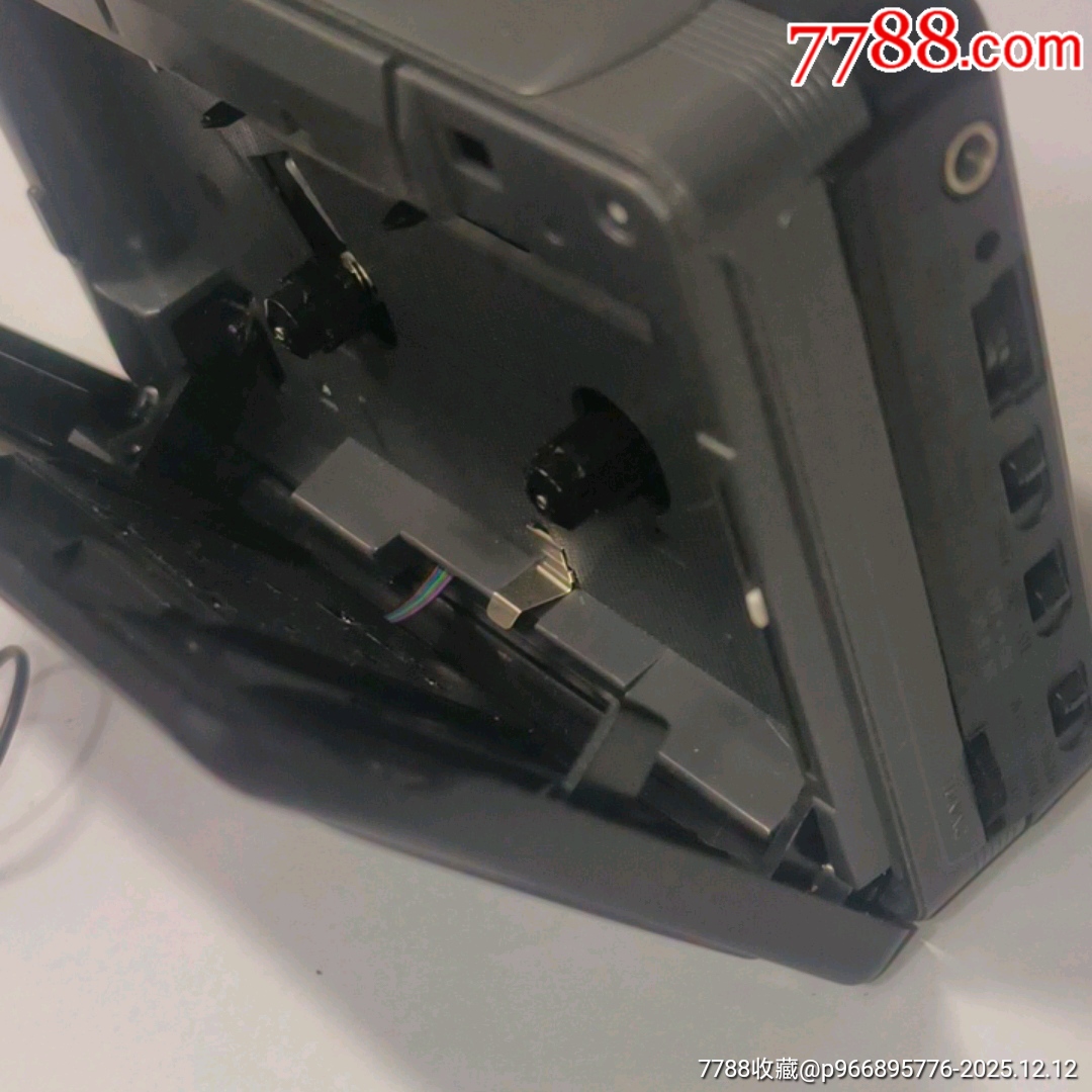 愛(ài)華HS一T11磁帶機(jī)十原裝耳機(jī)（通電！耳機(jī)正常使用）_價(jià)格823元_第16張_