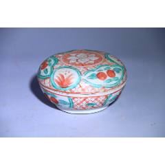 明萬(wàn)歷紅綠彩蓮花紋蓋盒