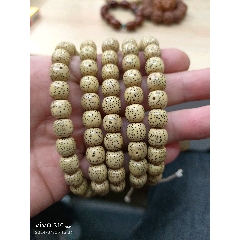 已經(jīng)盤玩變色的一條星月菩提，原生態(tài)順白好料