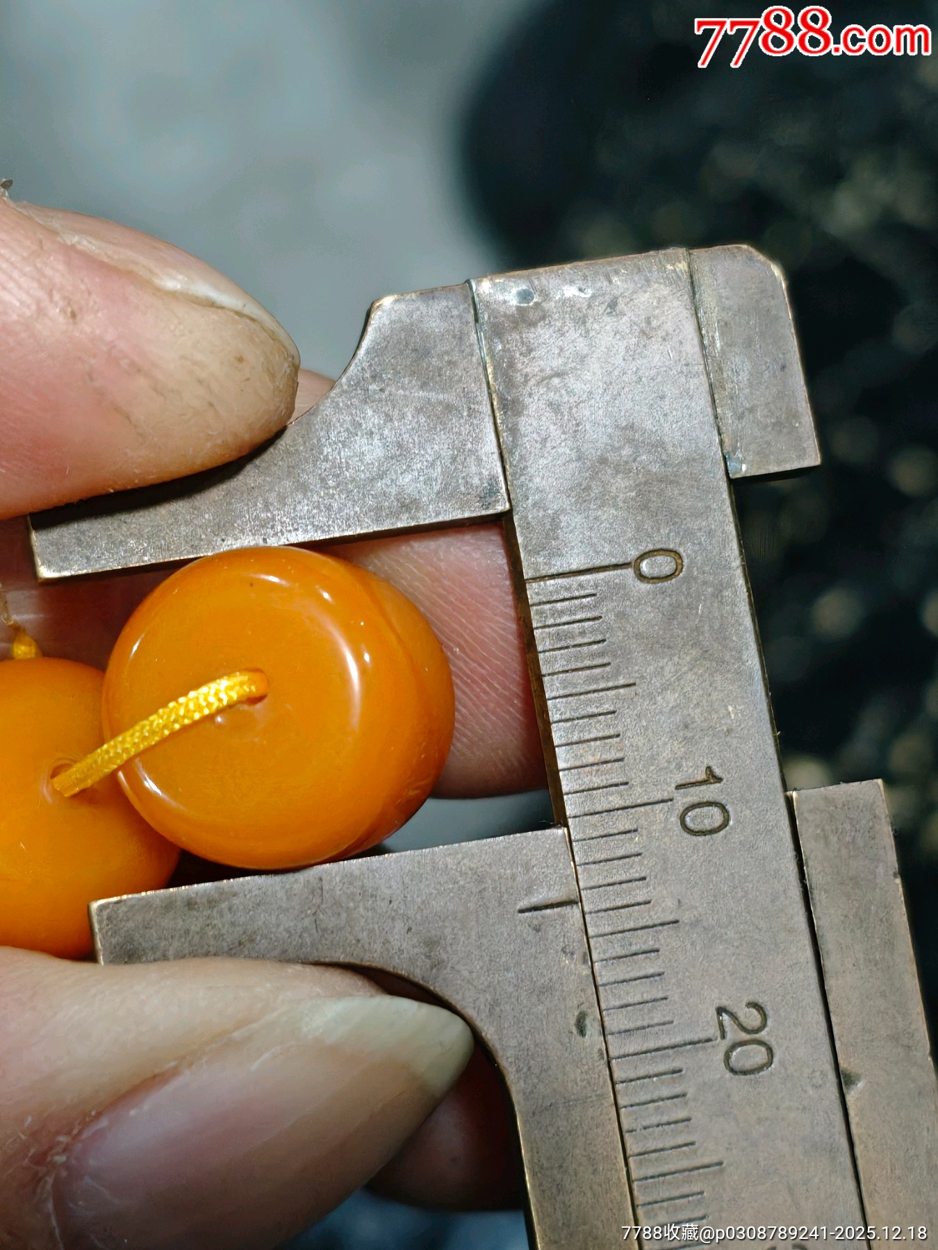 二代雞油黃密蠟桶珠_(kāi)價(jià)格20元_第3張_