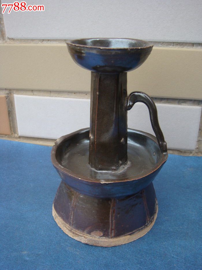 宋元时期博山窑黑釉油灯