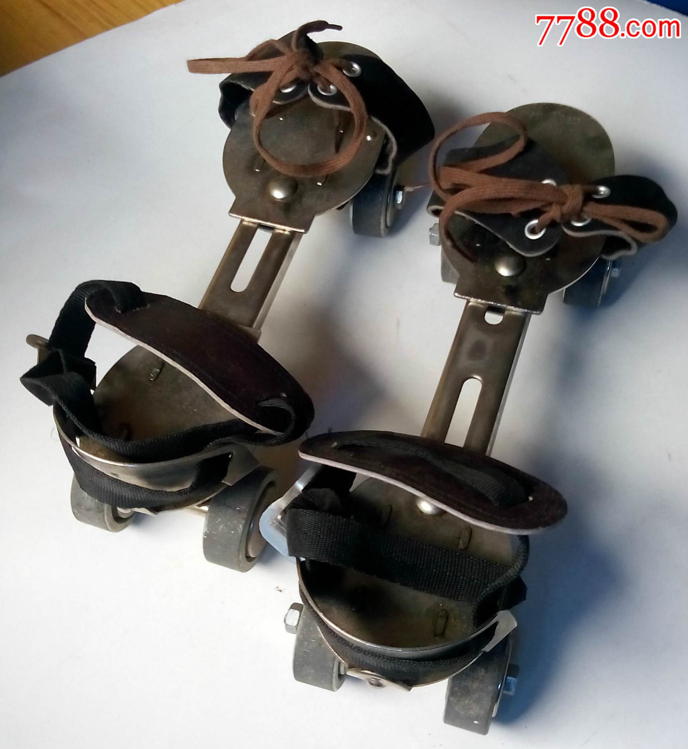 九成新怀旧老式【旱冰鞋】